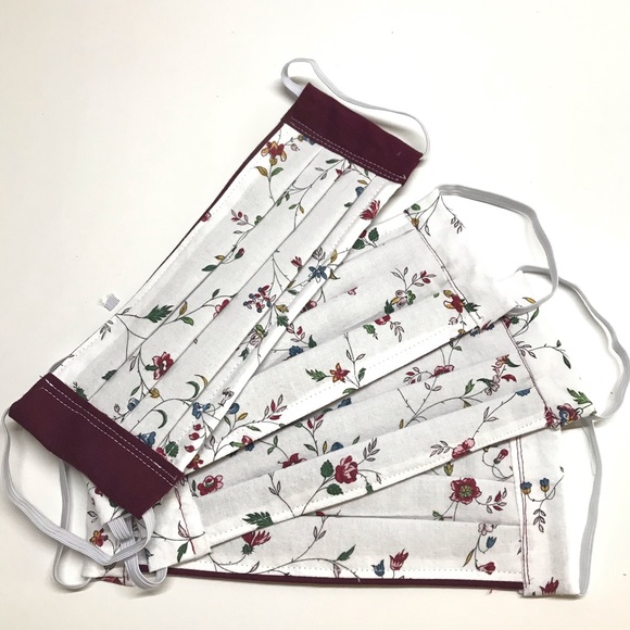 MunandMe Accessories - MunandMe handmade set 4 floral face masks washable
